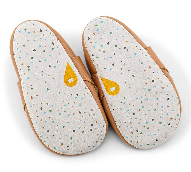 BOBUX-LittlePup-Caramel-Sohle BOBUX Lederfinken Little Pup Caramel mit gemusterter Wildledersohle