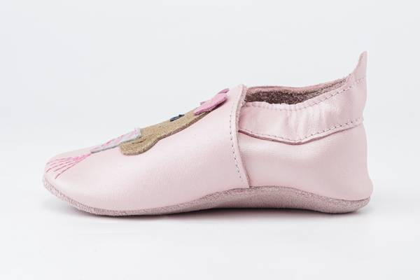 Passen sich perfekt an den Fuss an: Bobux Soft Soles Party Bear Blossom Pearl