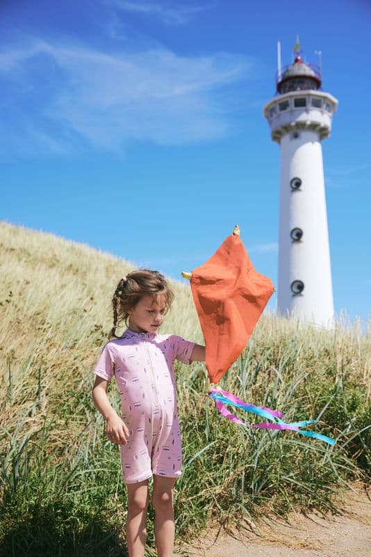 Mädchen mit UV-Schwimmanzug "Surf Girl" mit UV-Schutz 50