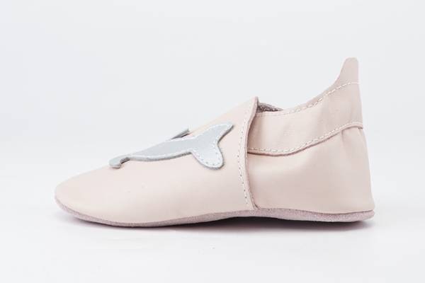 Passen sich perfekt an den Fuss an: Bobux Soft Soles Flip Blossom