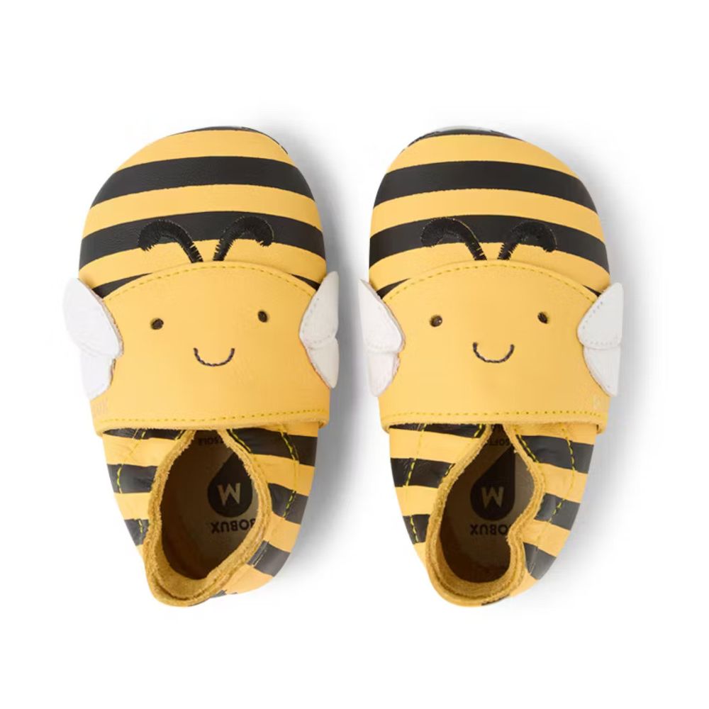 Krabbelschuhe mit Bienenmotiv in Gelb und Schwarz von Bobux