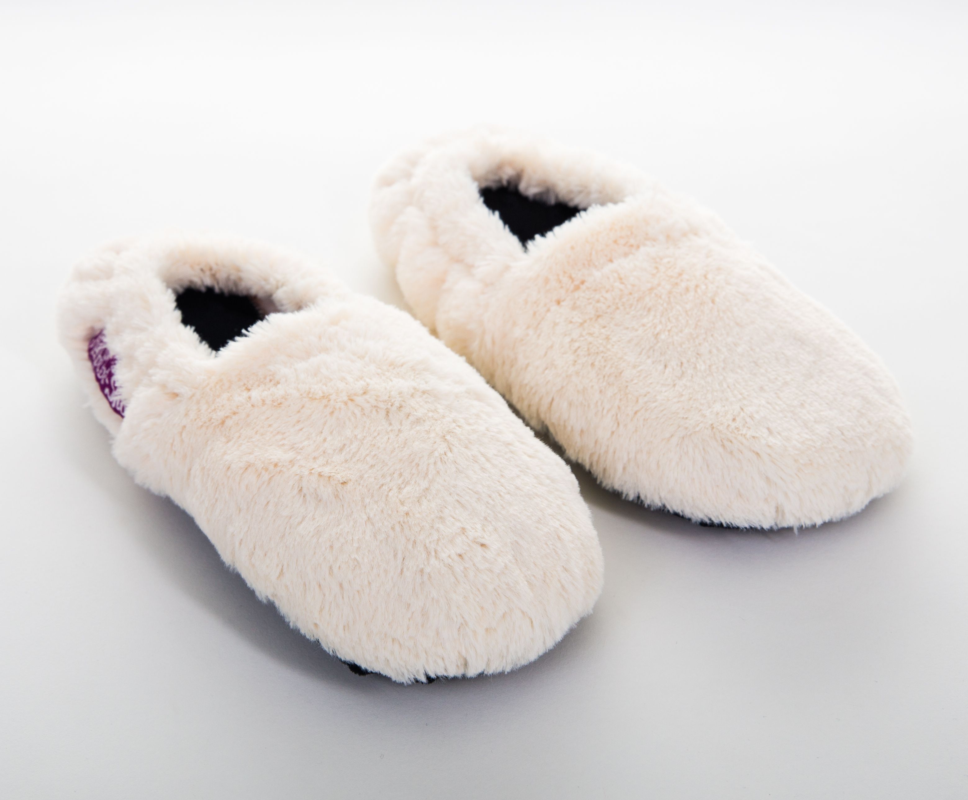 1530-habibi-slippers-creme-auf-grau Habibi Wärmeschuhe Creme