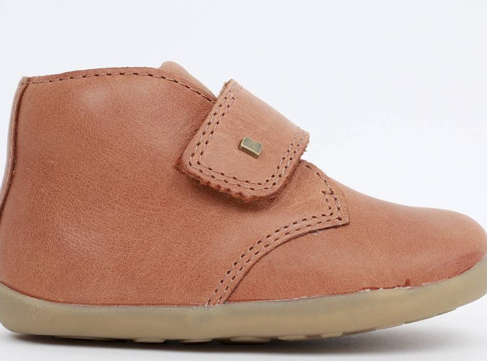 Desert-Caramel-Stepup-seitlich bobux Step up Desert Boot seitlich