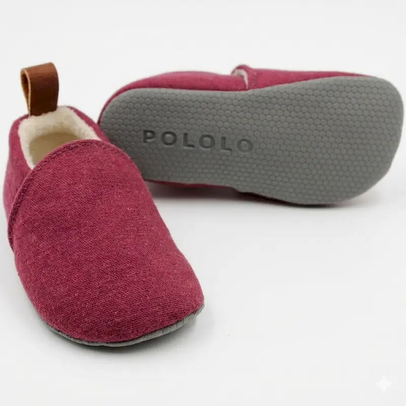 Barfuss-Hausschuhe Dunkelrot aus Bio-Baumwolle mit rutschfester Gummi-Minimalsohle