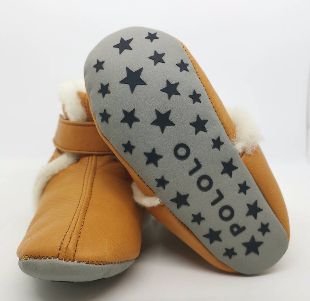 pololo-winterbootie-wollfutter-hellbraun-sohle Warme Fell-Stiefelchen von POLOLO in hellbraun