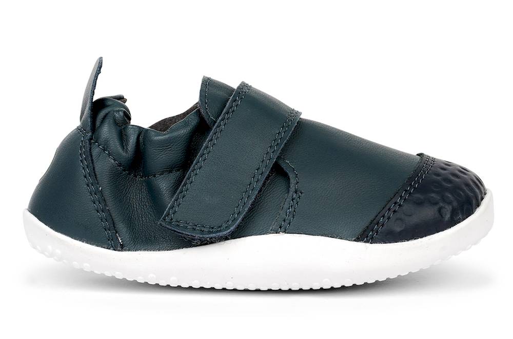 Bobux Xplorer Go Lauflernschuhe mit verstärkter Zehenkappe in Navyblau