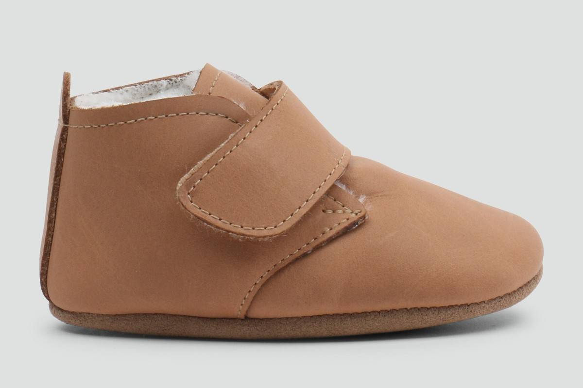 Desert-Merino-Caramel-seitlich BOBUX Merinofinkli Desert Caramel mit Wildledersohle