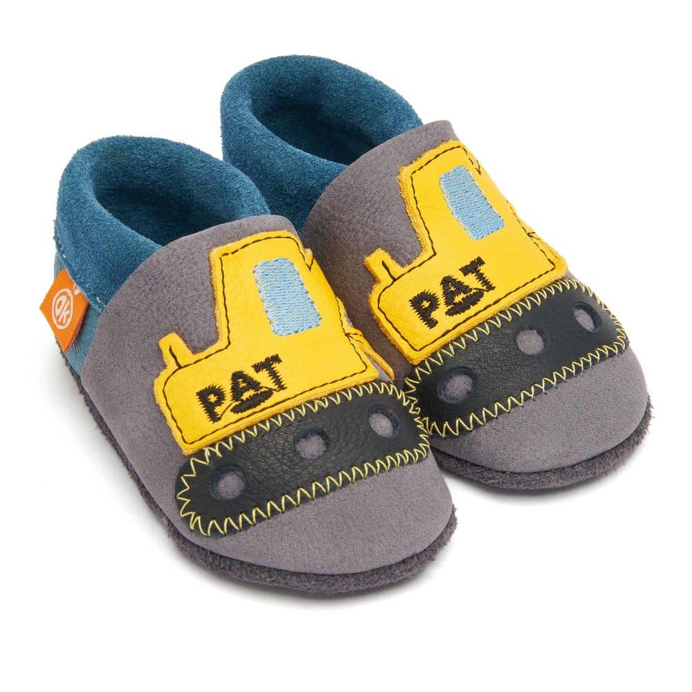 Bagger-Front-1-POLOLO Pololo/Orangenkinder Lederfinkli PAT der Bagger für kleine Bauarbeiter