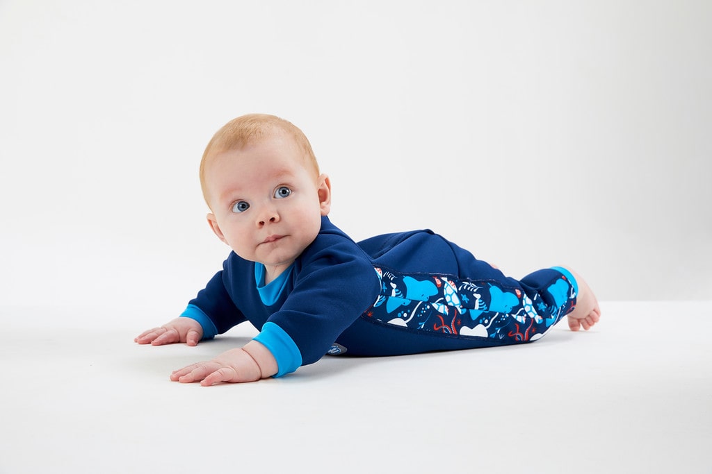 Hält Babys warm: Neopren-Overall von Splash About