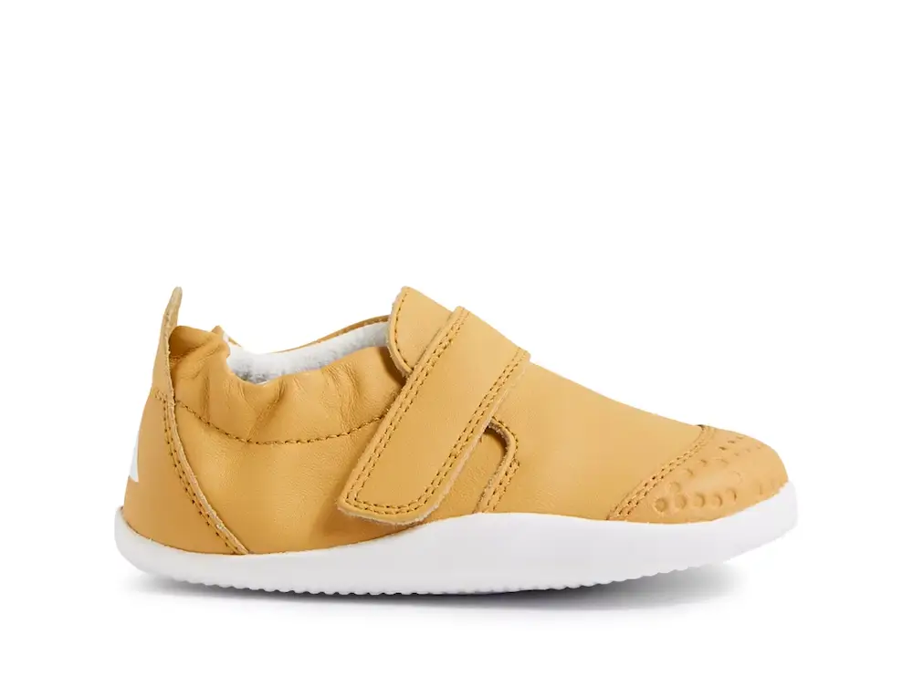 Bobux Lernlaufschuhe Oak Buff mit Klettverschluss und verstärkter Zehenkappe