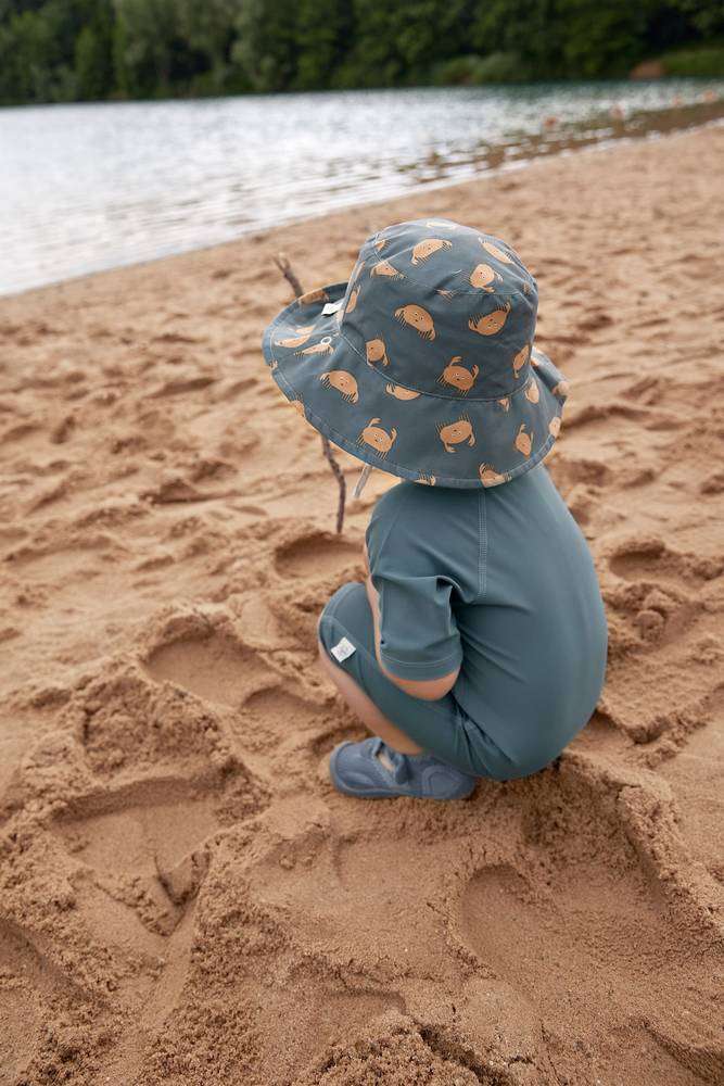 Junge mit Sonnenhut "Crabs Blue" von Lässig