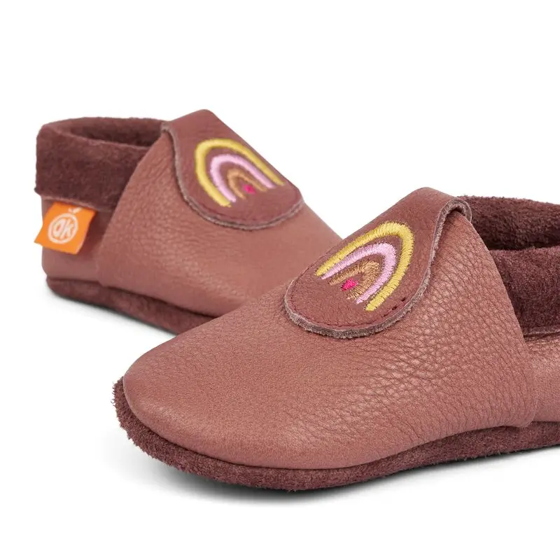 Krabbelschuhe Reginchen der Regenbogen mit rutschfester Wildledersohle und gesticktem Regenbogen