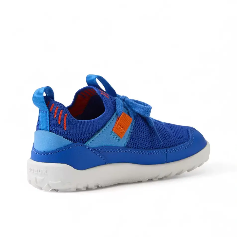 Ferse des Barfuss Turnschuhs Mobux Alpha Meta Dazzling Blue mit Lasche.