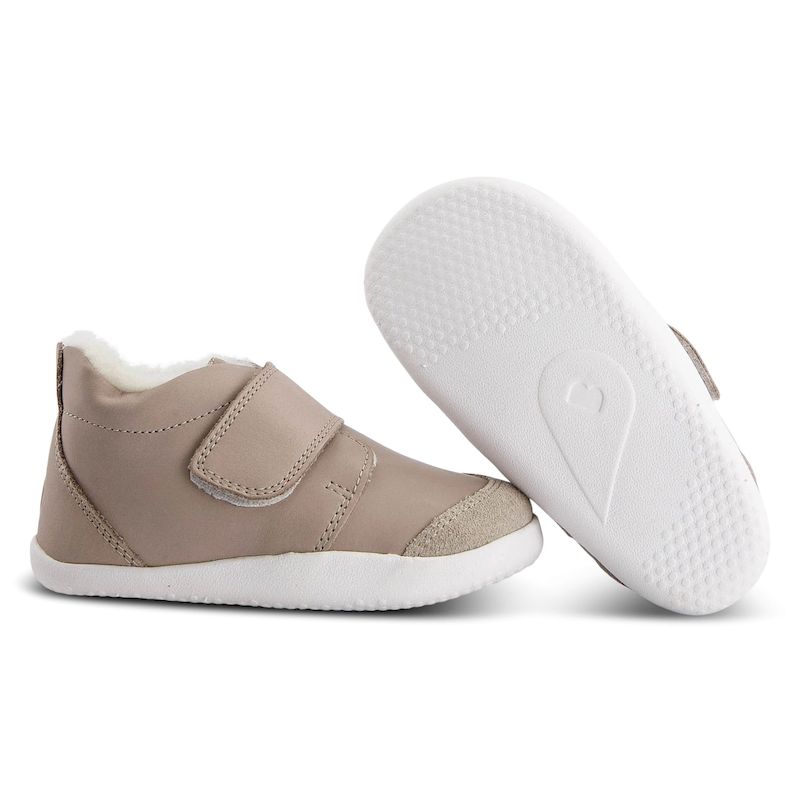 BOBUX Rover Arctic Taupe Federleichte Eva-Sohle der Bobux Rover Arctic Taupe