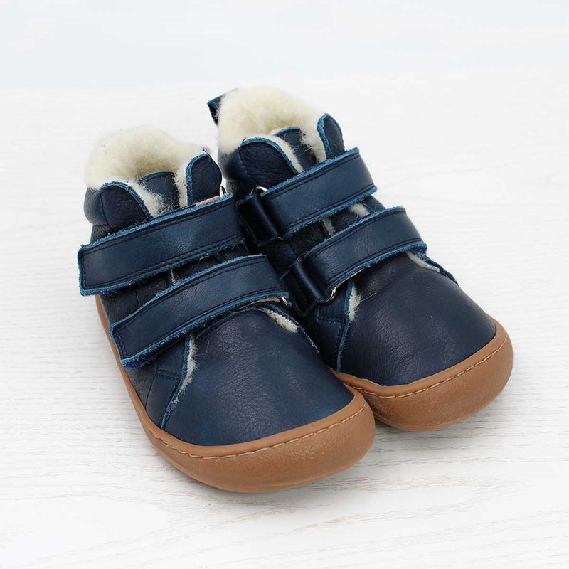 Pololo-Barfuss-Winterstiefel-Blau-Paar POLOLO Barfuss-Winterstiefel in dunkelblau mit warmem Bio Wollfutter (kbT)
